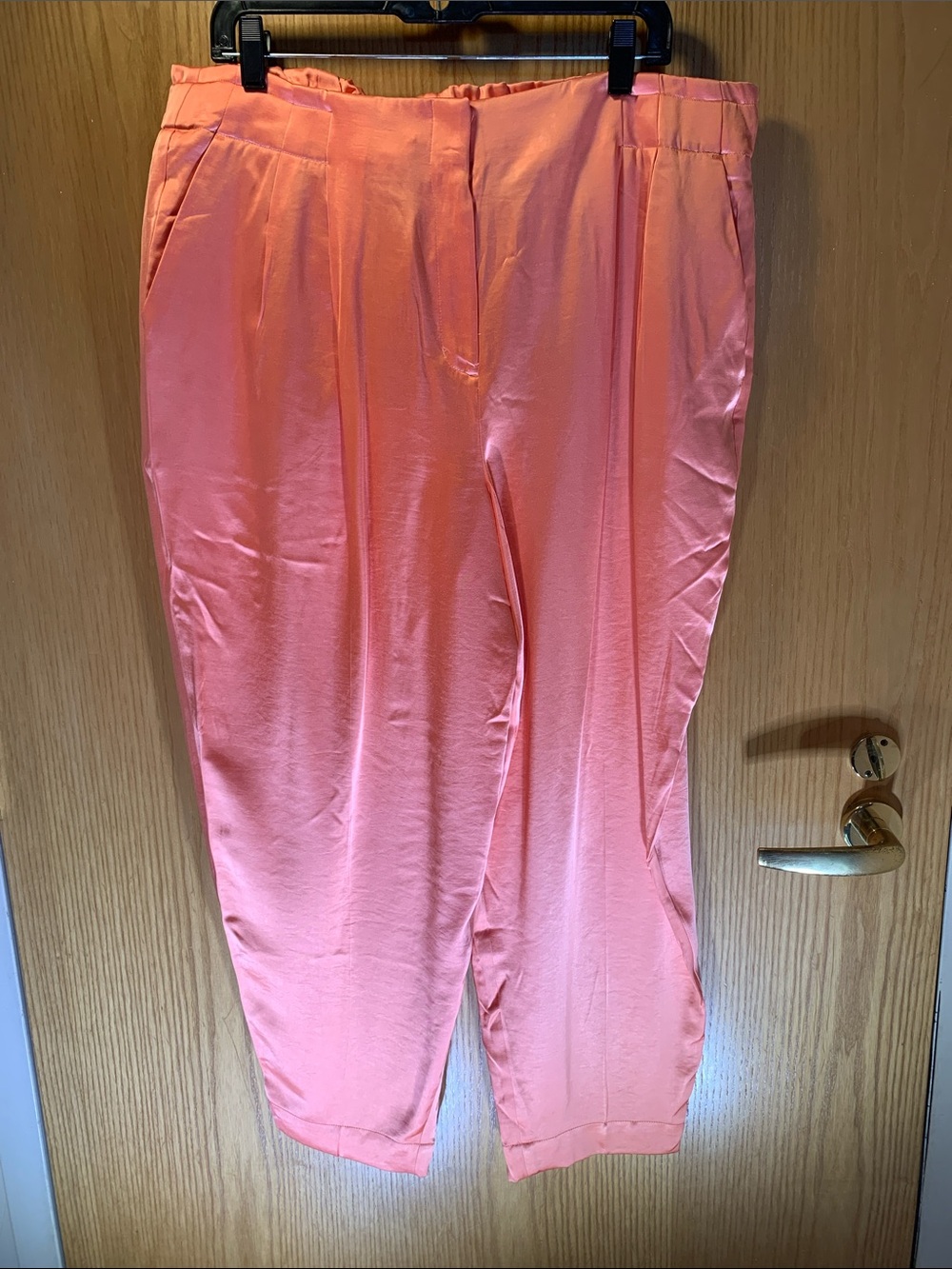 NWT Express Peach Satin Tapered Pants - Size L